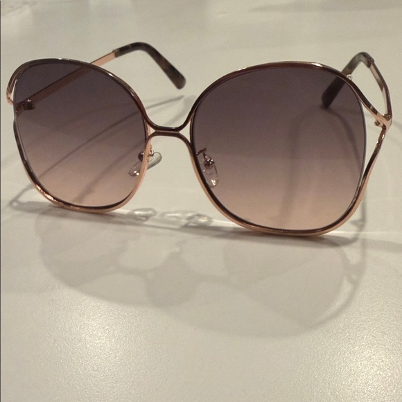Aldo Rose Gold Sunglasses - Picture 4 of 4